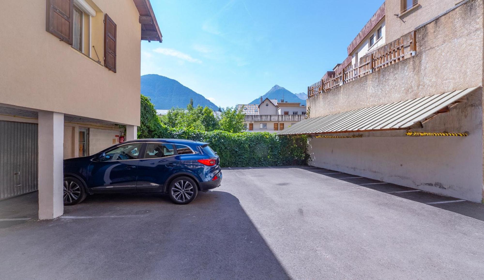 Hotel Mont-Brison Briancon  Exterior photo